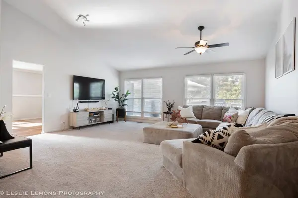 590 Flora Drive, Algonquin, IL 60102