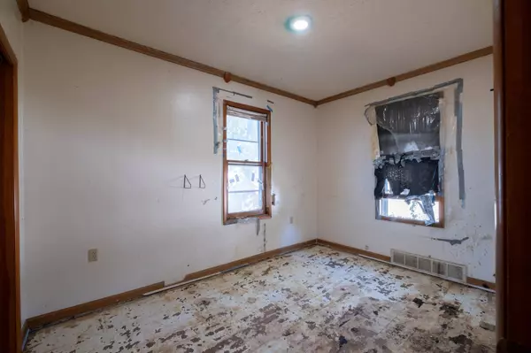 1310 E AVENUE E, Council Bluffs, IA 51501