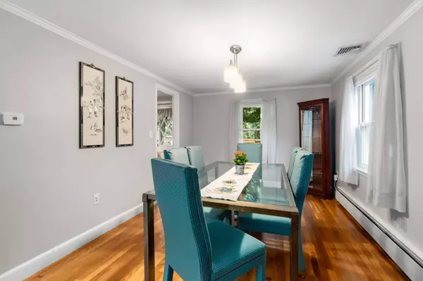 144 Plymouth Ave, Quincy, MA 02169-1116