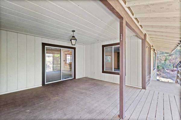 10765 Voyiatzes RD, Auburn, CA 95603