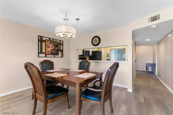 3665 Amberly CIR #B101, Naples, FL 34112