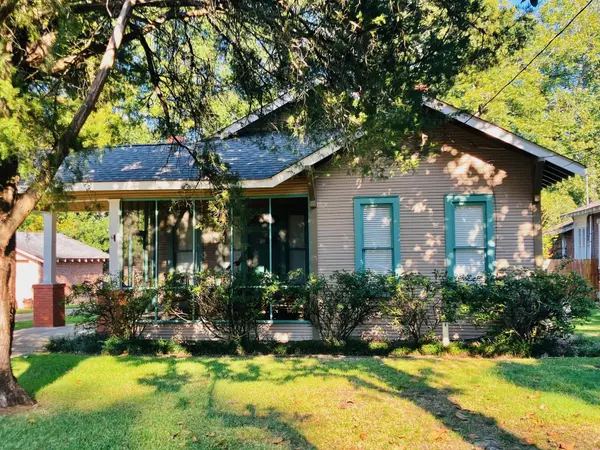 404 Court St., Hattiesburg, MS 39401