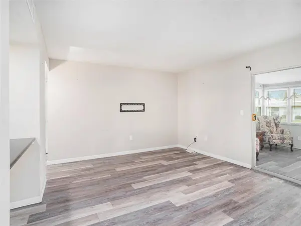 1225 CHEVY CHASE DR, Sun City Center, FL 33573