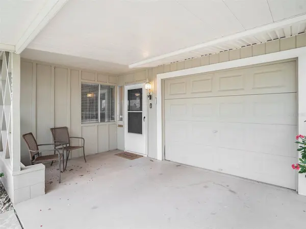 1225 CHEVY CHASE DR, Sun City Center, FL 33573