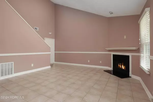 1115 Waters Edge Drive, Toms River, NJ 08753