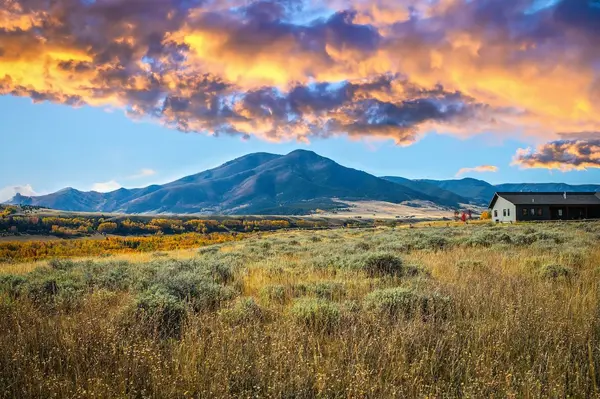 52 Canyon View RD, Red Lodge, MT 59068