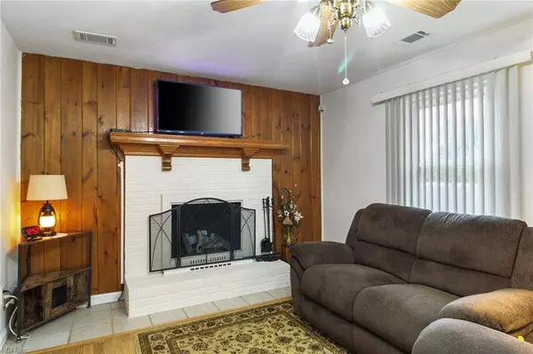 4104 Swannanoa DR, Portsmouth, VA 23703