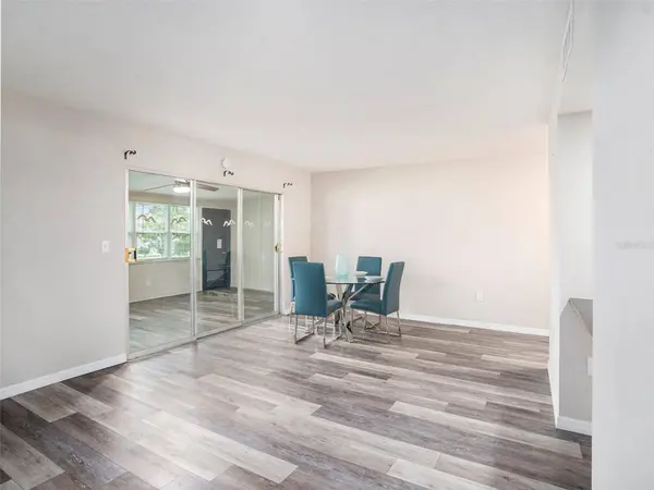 1225 CHEVY CHASE DR, Sun City Center, FL 33573