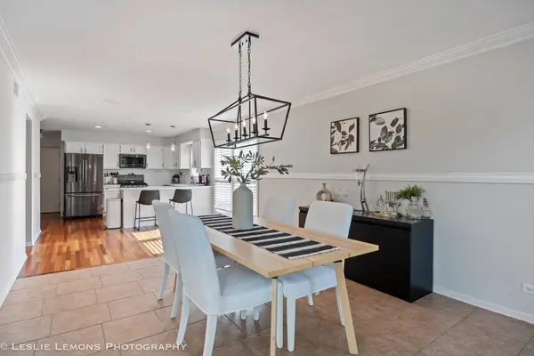 590 Flora Drive, Algonquin, IL 60102