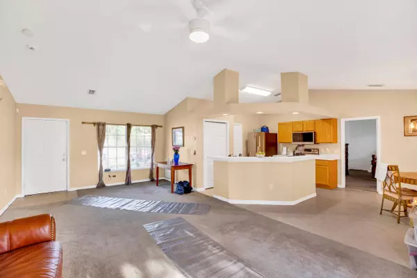 2225 SE Wald ST, Port Saint Lucie, FL 34984