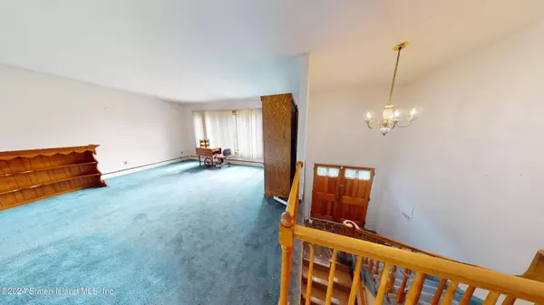 219 Ardsley ST, Staten Island, NY 10306