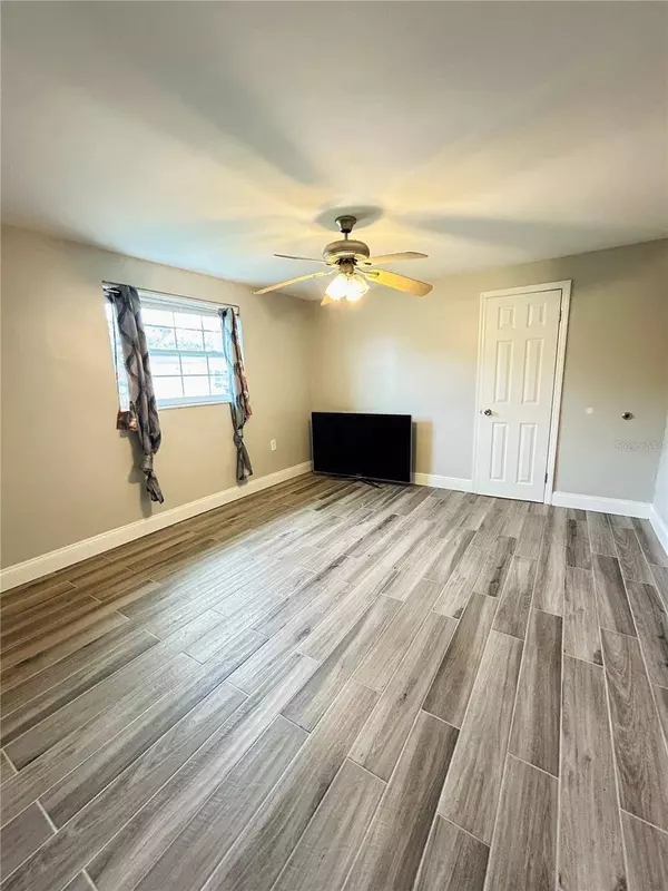 1452 WICKHAM LN, Holiday, FL 34691