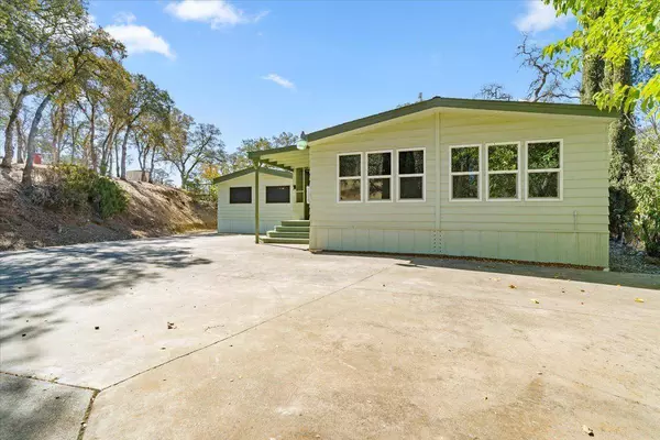 7352 White Fir LN, Smartsville, CA 95977