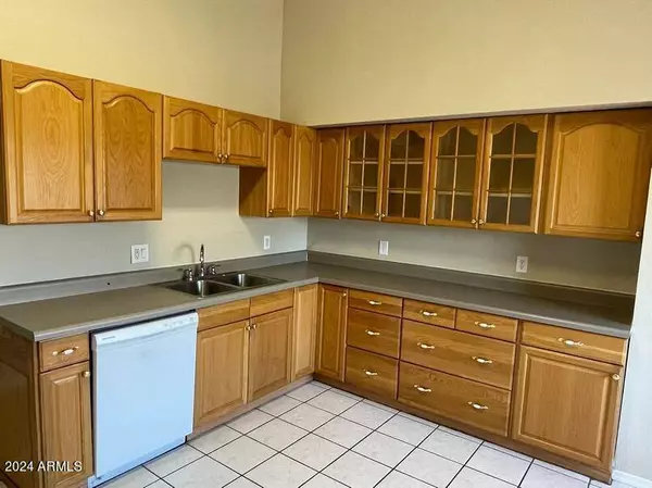 6720 W TURQUOISE Avenue, Peoria, AZ 85345