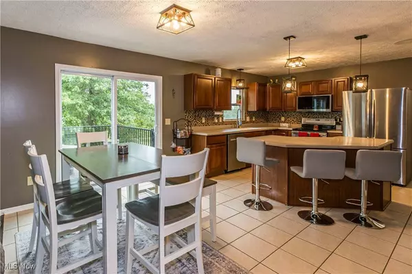 16727 Galehouse RD, Doylestown, OH 44230