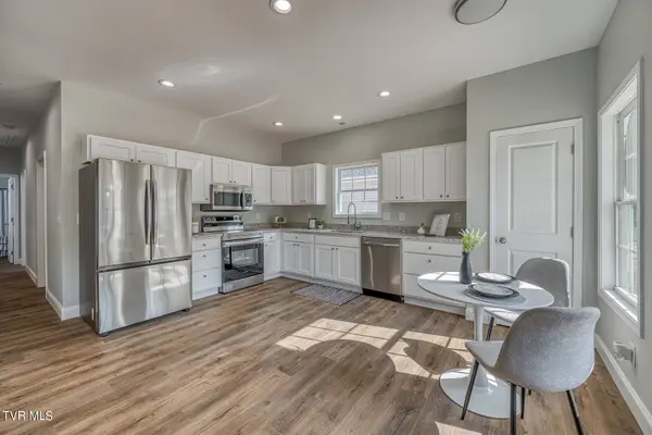 721 Maple AVE, Erwin, TN 37650