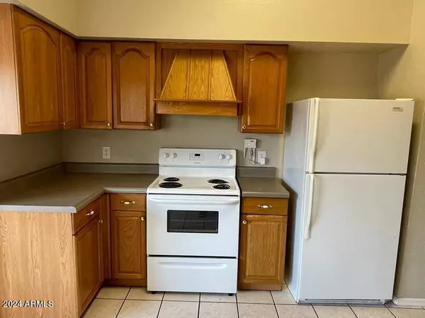 6720 W TURQUOISE Avenue, Peoria, AZ 85345