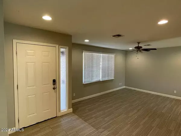 225 E STRAHAN Drive, Tempe, AZ 85283