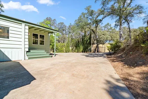 7352 White Fir LN, Smartsville, CA 95977