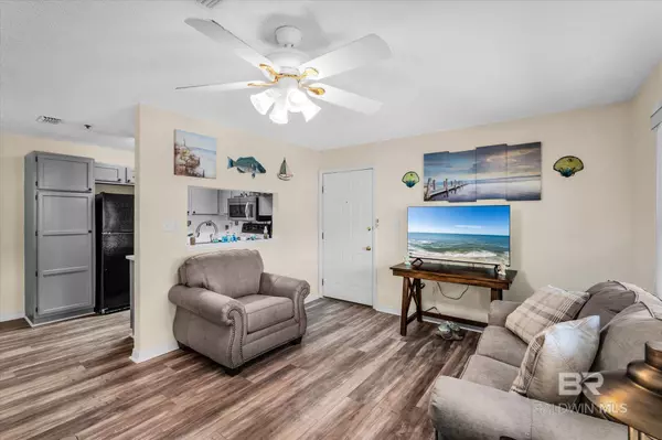 2200 W 2nd Street #D-202, Gulf Shores, AL 36542