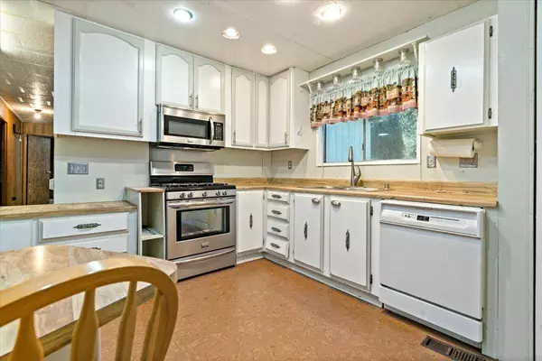 7352 White Fir LN, Smartsville, CA 95977