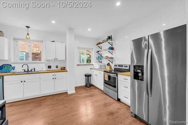 17560 STOEPEL Street, Detroit, MI 48221