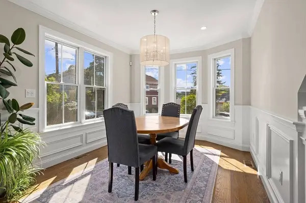 6-8 Crescent Circuit #8, Boston, MA 02135