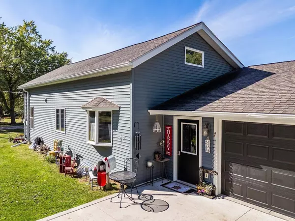 110 Pine Street, La Valle, WI 53941