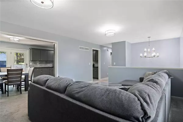 1605 NE 69th TER, Gladstone, MO 64118