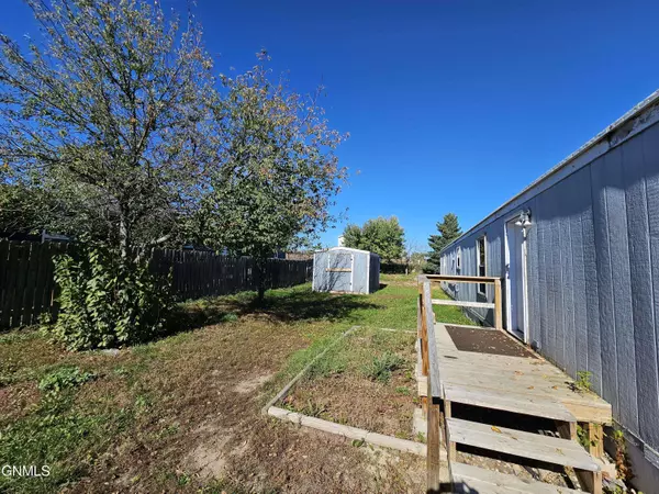 1818 32nd ST W, Williston, ND 58801