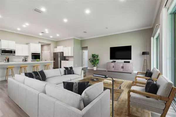 10423 CRESTVIEW HEIGHTS AVE, Thonotosassa, FL 33592