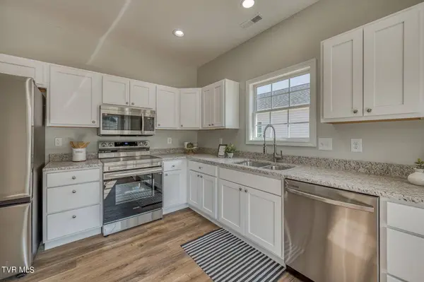 721 Maple AVE, Erwin, TN 37650