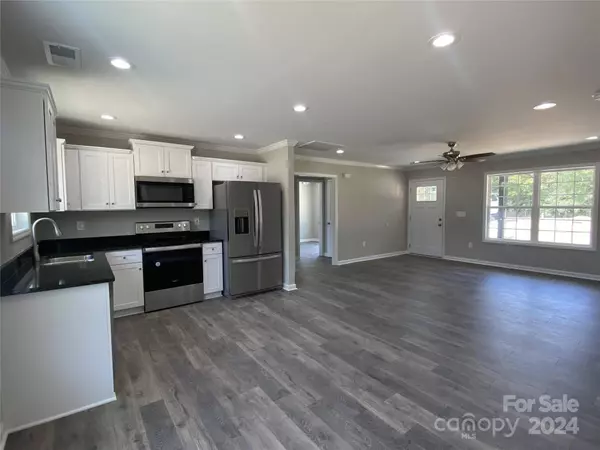 585 Wateree ST, Lancaster, SC 29720