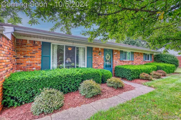 7592 VERNA Drive, Lambertville, MI 48144