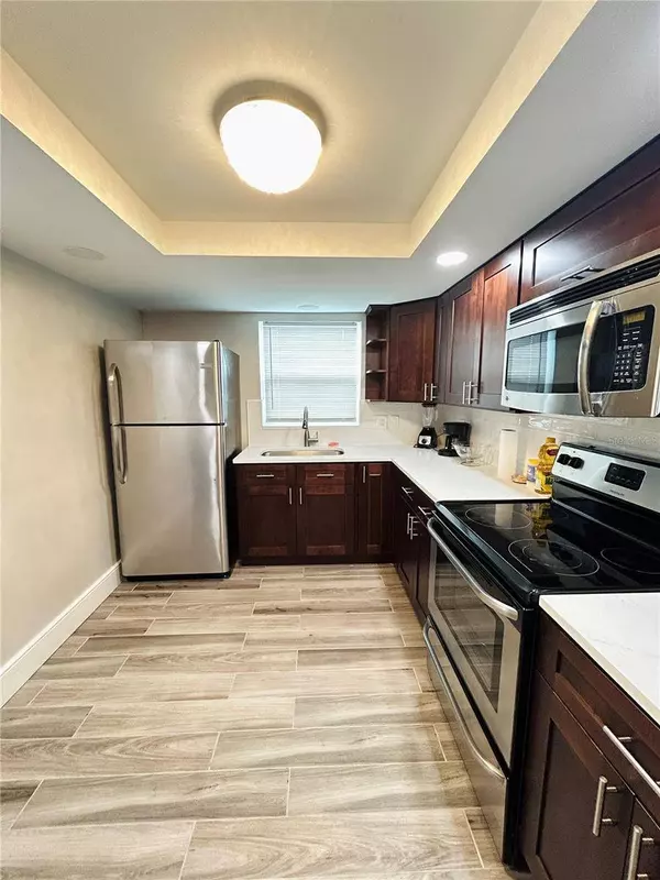 1452 WICKHAM LN, Holiday, FL 34691