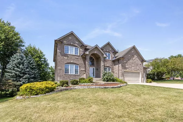 816 Queens Gate Circle, Sugar Grove, IL 60554