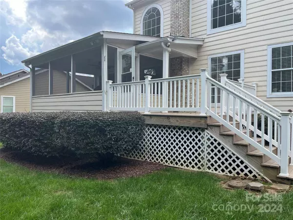 232 Fox Hollow RD, Mooresville, NC 28117