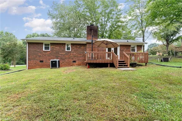 121 Worthingway CT, King, NC 27021