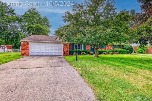 7592 VERNA Drive, Lambertville, MI 48144