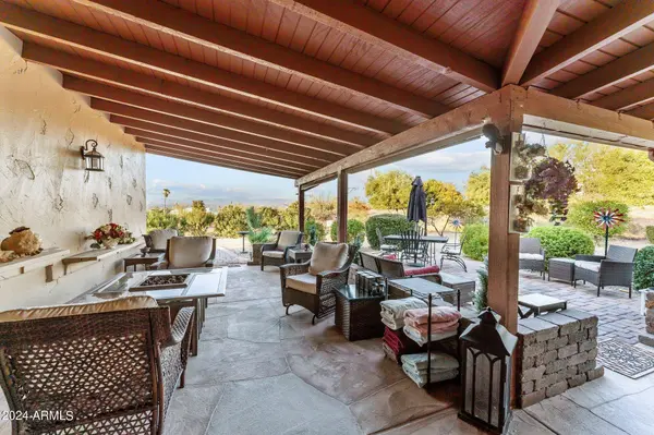 555 N OCOTILLO Drive, Wickenburg, AZ 85390