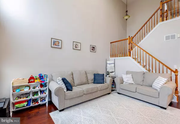 321 CHANCELLOR DR, Woodbury, NJ 08096