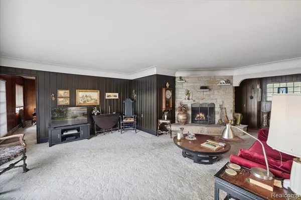 1015 RIVER Road N, St Clair, MI 48079