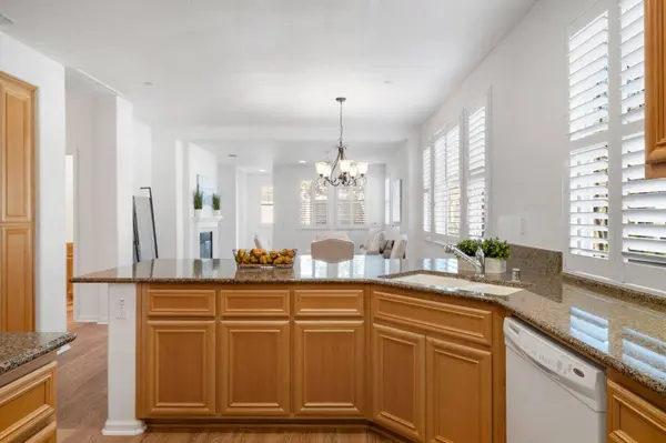 1009 Marseille LN, Roseville, CA 95747