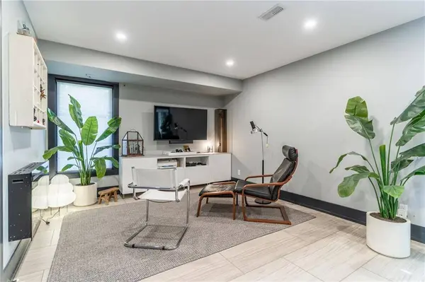 46 JARVIS Street, Brantford, ON N3T 4A8