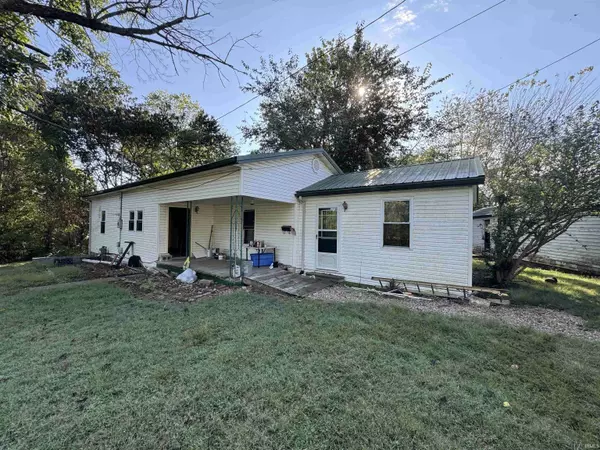 525 Saint Louis Avenue, Cannelton, IN 47586