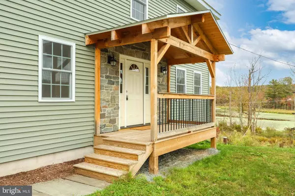 961 HAMLIN HWY, Lake Ariel, PA 18436