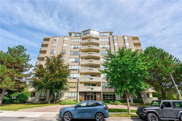 8 VILLAGE GREEN Boulevard #507, Stoney Creek, ON L8G 5B8
