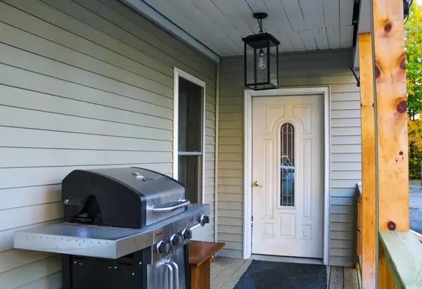 24 Elm ST, Houlton, ME 04730