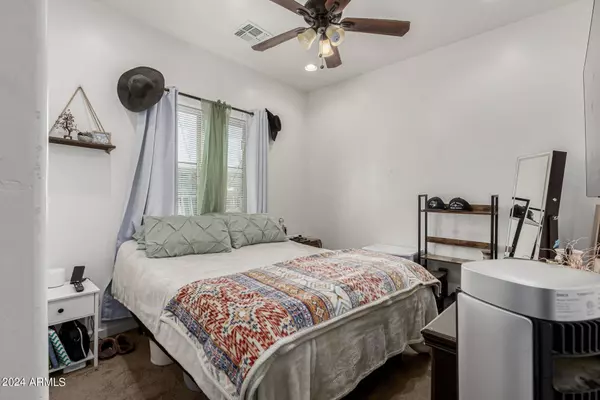 129 S 82ND Way, Mesa, AZ 85208