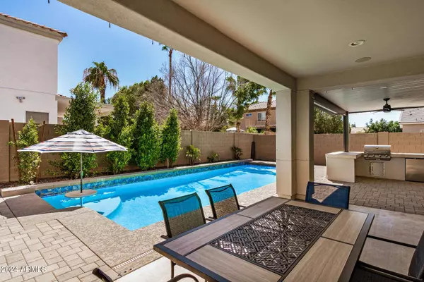 59 N Islands Drive, Gilbert, AZ 85233